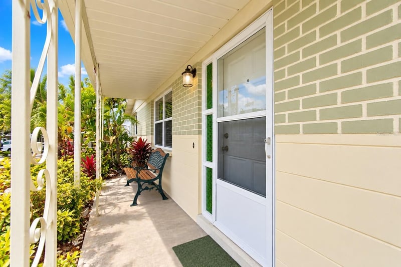 4711 Phoenix Ave, Holiday, FL 34690