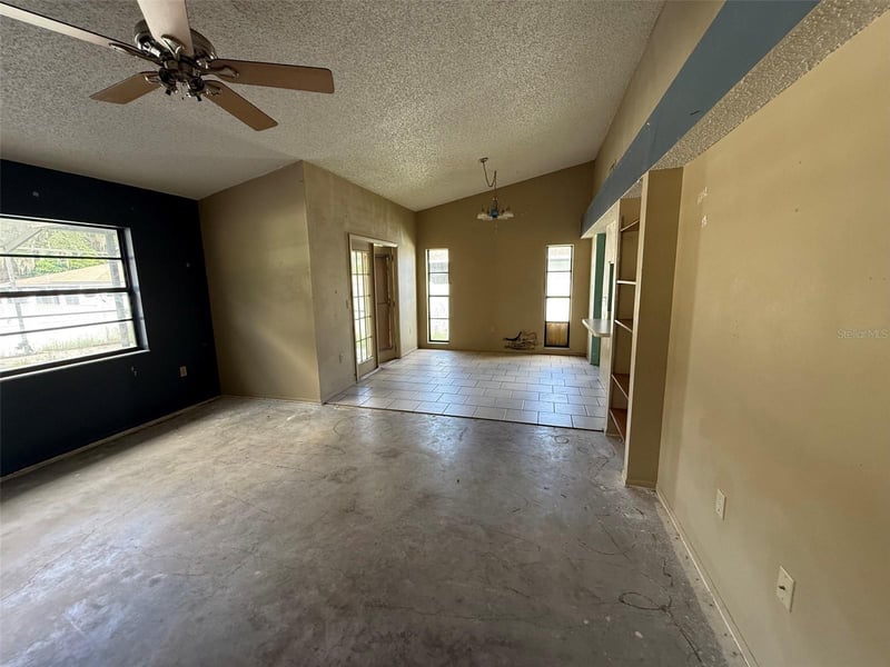 8835 Aruba Ln, Port Richey, FL 34668