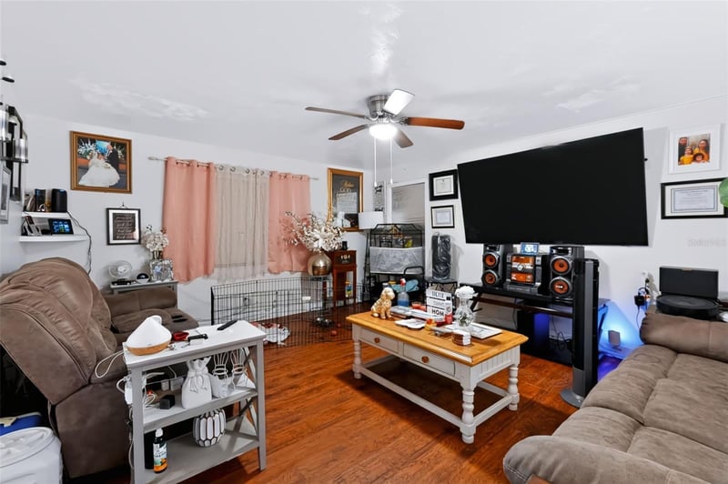 2409 Giddens Ave, Seffner, FL 33584