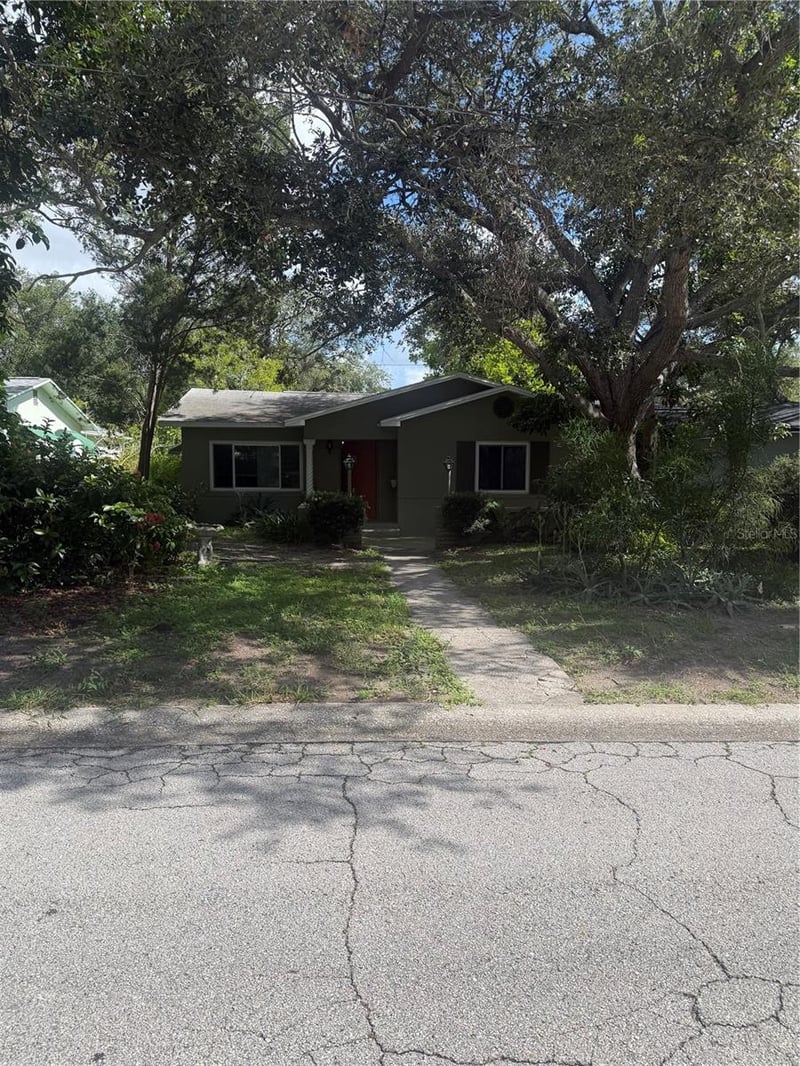 215 24th Ave N, St Petersburg, FL 33704