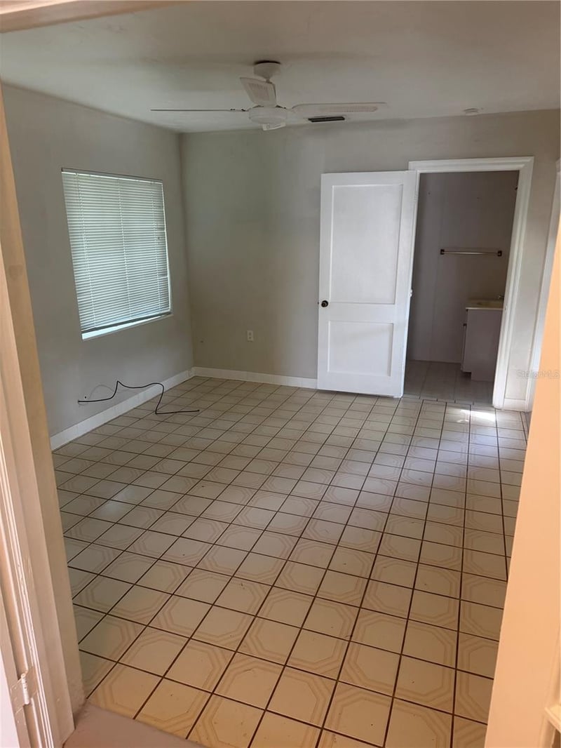 215 24th Ave N, St Petersburg, FL 33704