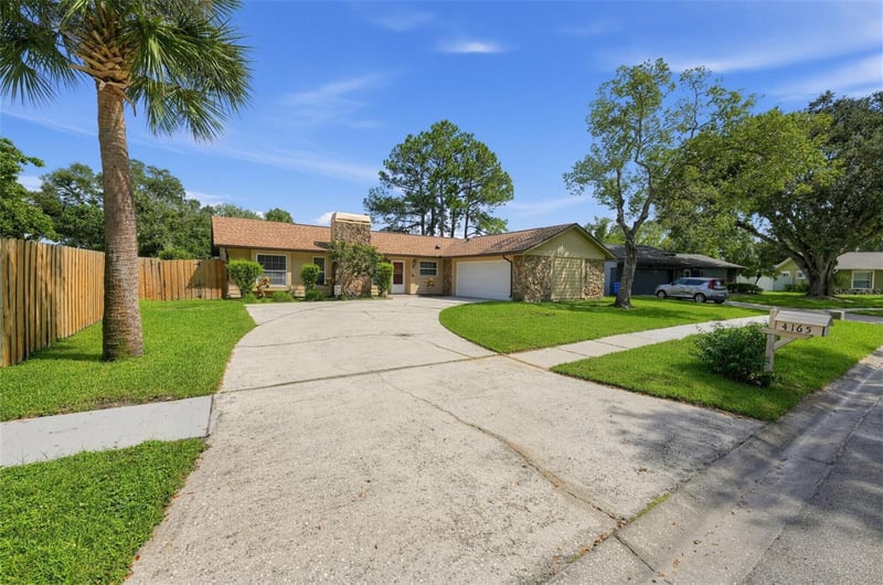 4165 Rolling Springs Dr, Tampa, FL 33624