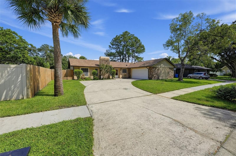 4165 Rolling Springs Dr, Tampa, FL 33624
