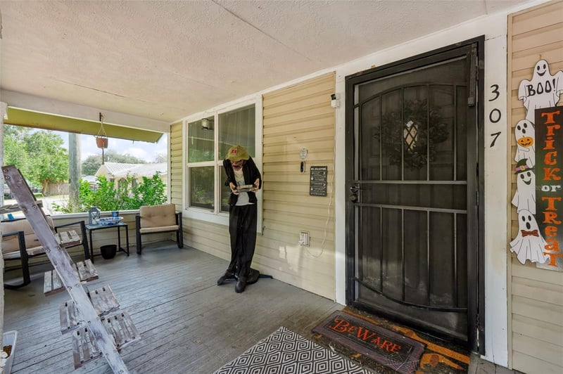 307 W Cherry St, Plant City, FL 33563
