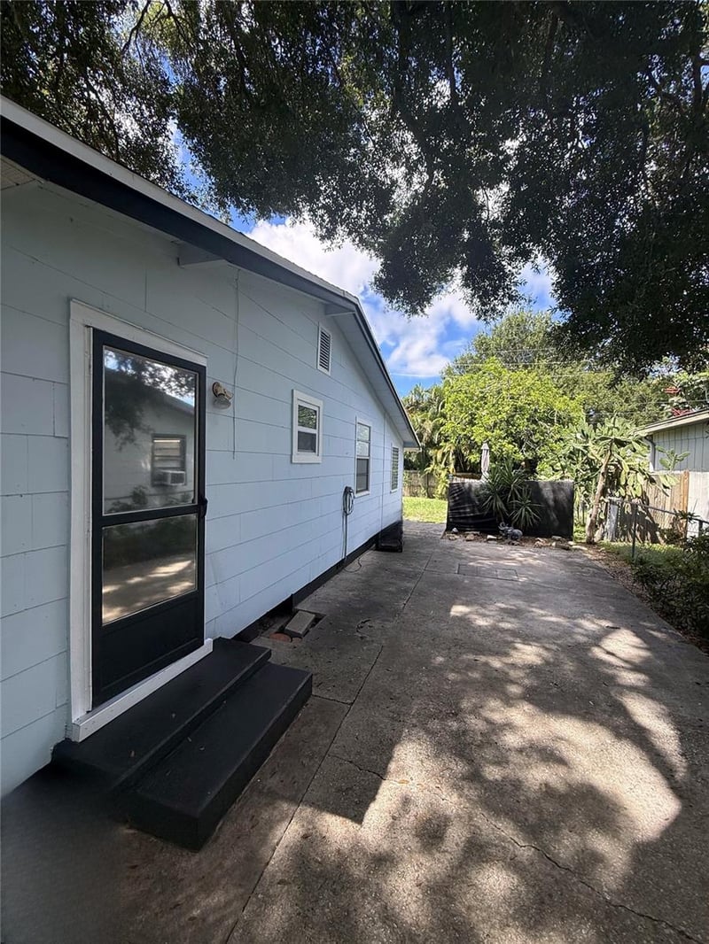 4480 Newark St N, St Petersburg, FL 33714