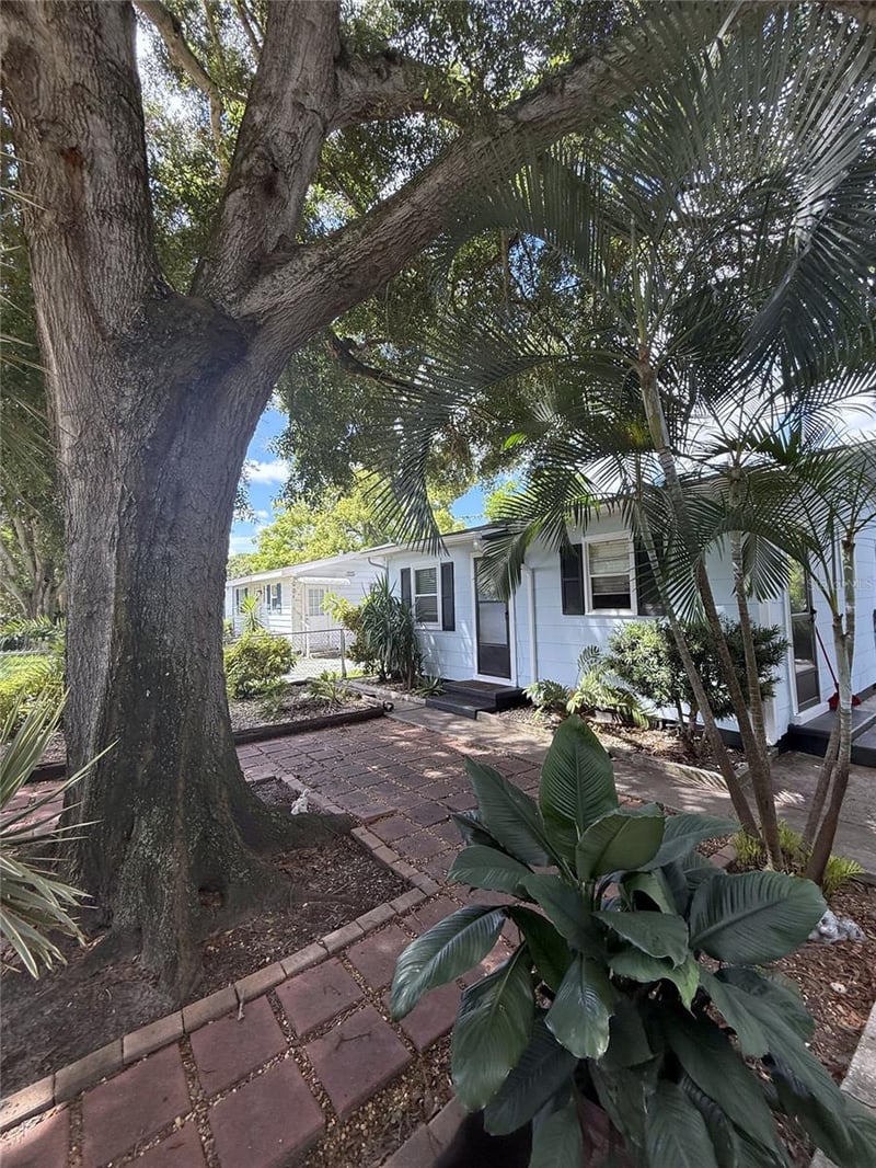 4480 Newark St N, St Petersburg, FL 33714