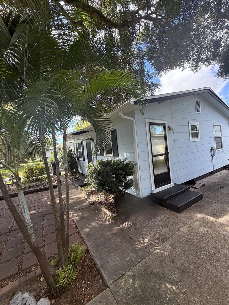 4480 Newark St N, St Petersburg, FL 33714