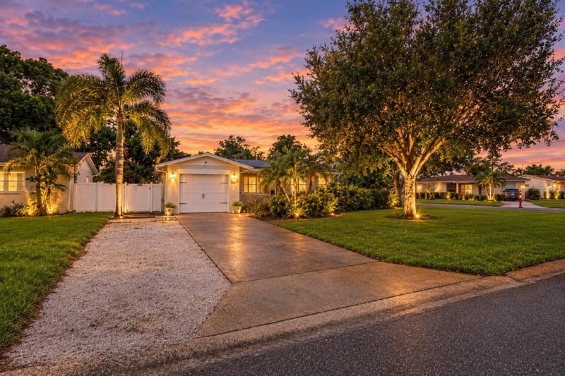 5601 15th Ave N, St Petersburg, FL 33710