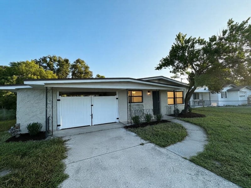 2608 E Yukon STREETS, Tampa, FL 33604