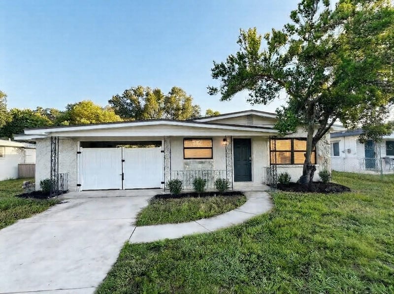 2608 E Yukon STREETS, Tampa, FL 33604