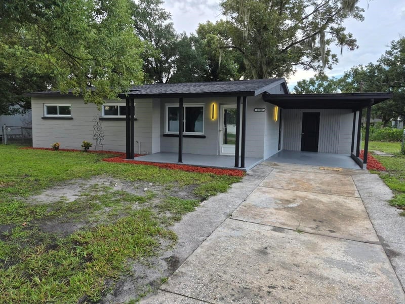 1810 E Carol Dr, Plant City, FL 33563
