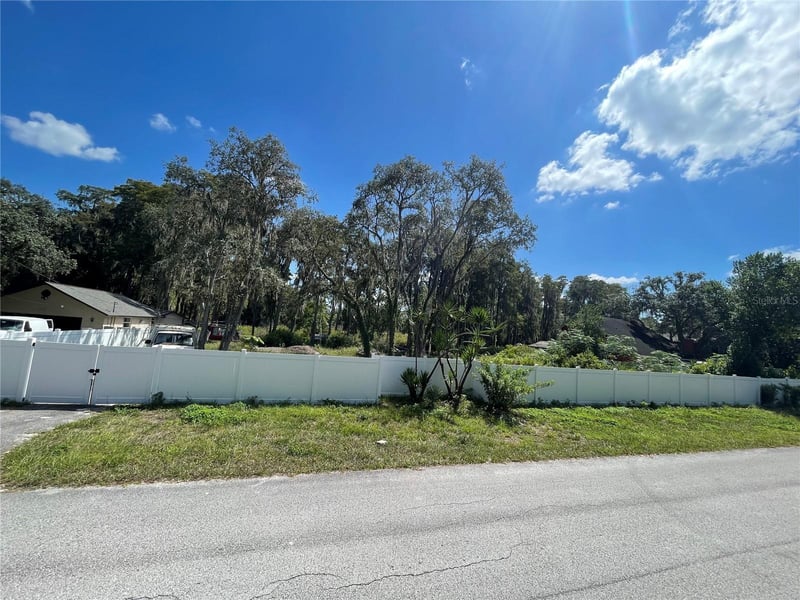 Moon Lake Cir, New Port Richey, FL 34654