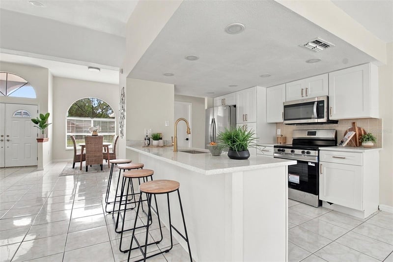 9719 Lomalinda Ct, New Port Richey, FL 34655