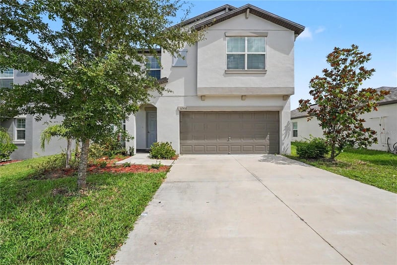 6300 Beverly Hills Dr, Zephyrhills, FL 33541
