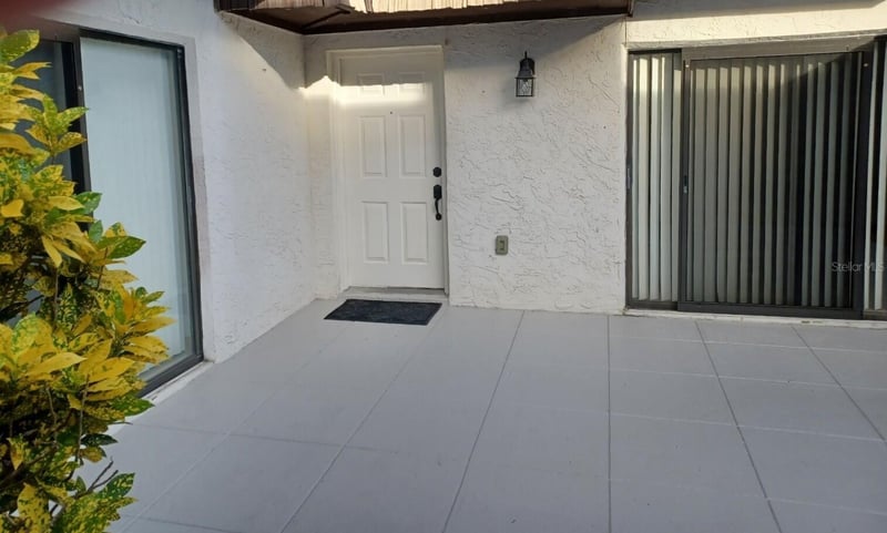 15301 W Pond Woods Dr #303, Tampa, FL 33618
