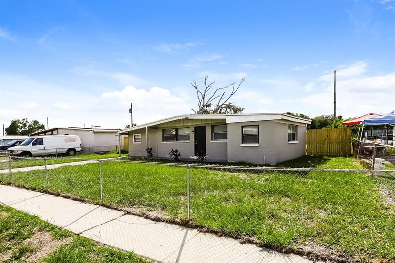 1311 Warrington Way, Tampa, FL 33619