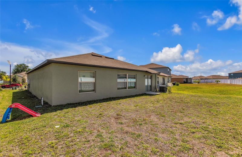 10357 Scarlet Skimmer Dr, Riverview, FL 33578