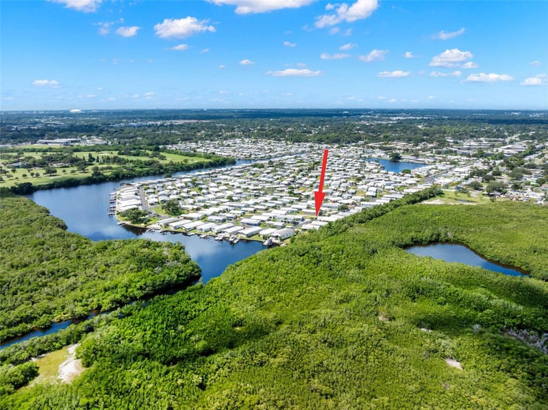 661 Mount Piney Ave NE #697, St Petersburg, FL 33702