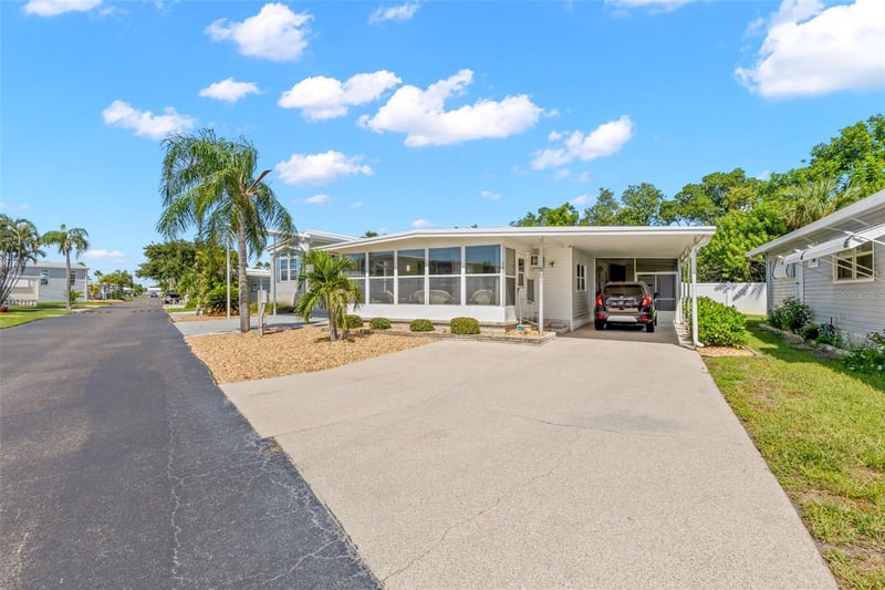 661 Mount Piney Ave NE #697, St Petersburg, FL 33702