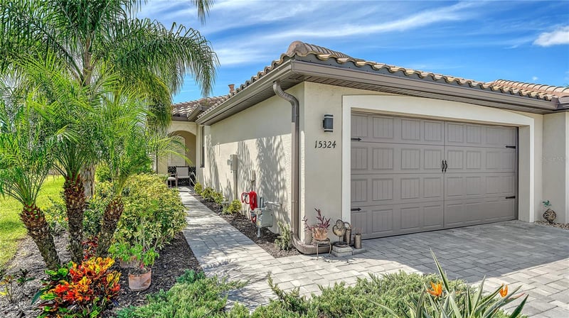 15324 Sunny Day Dr, Bradenton, FL 34211