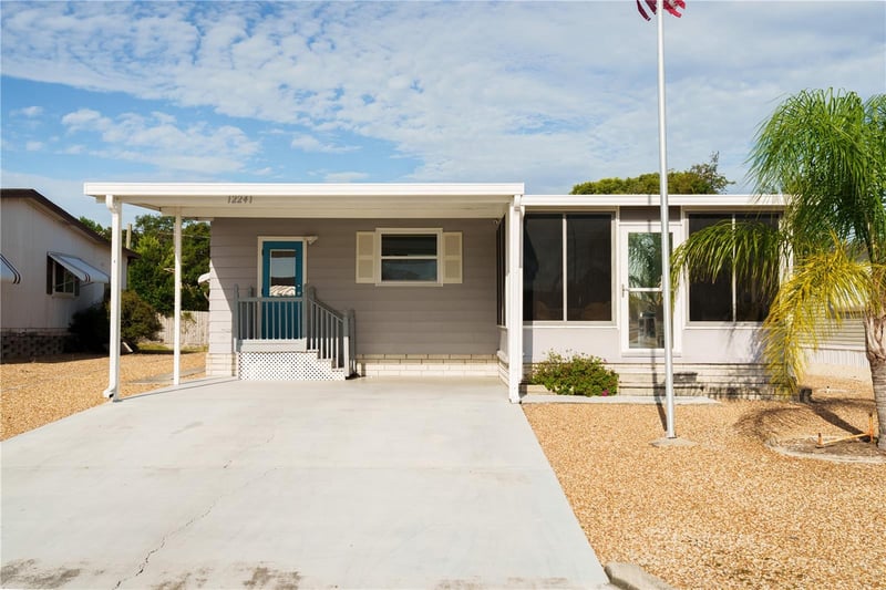 12241 Pawnee Dr, Hudson, FL 34667