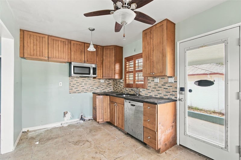 266 44th Ave, St Pete Beach, FL 33706