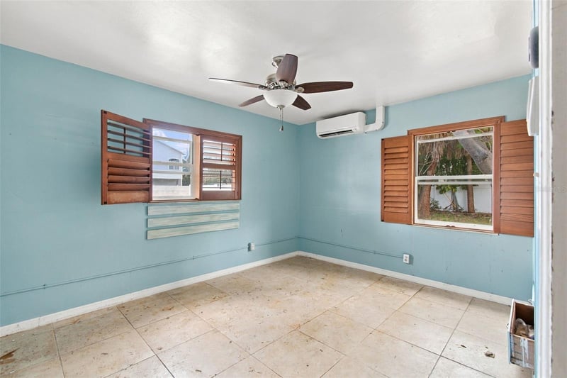 266 44th Ave, St Pete Beach, FL 33706