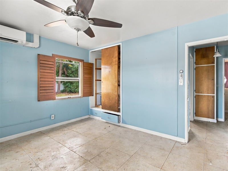 266 44th Ave, St Pete Beach, FL 33706