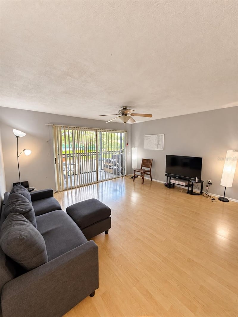 4209 Winding Moss Trl #201, Tampa, FL 33613