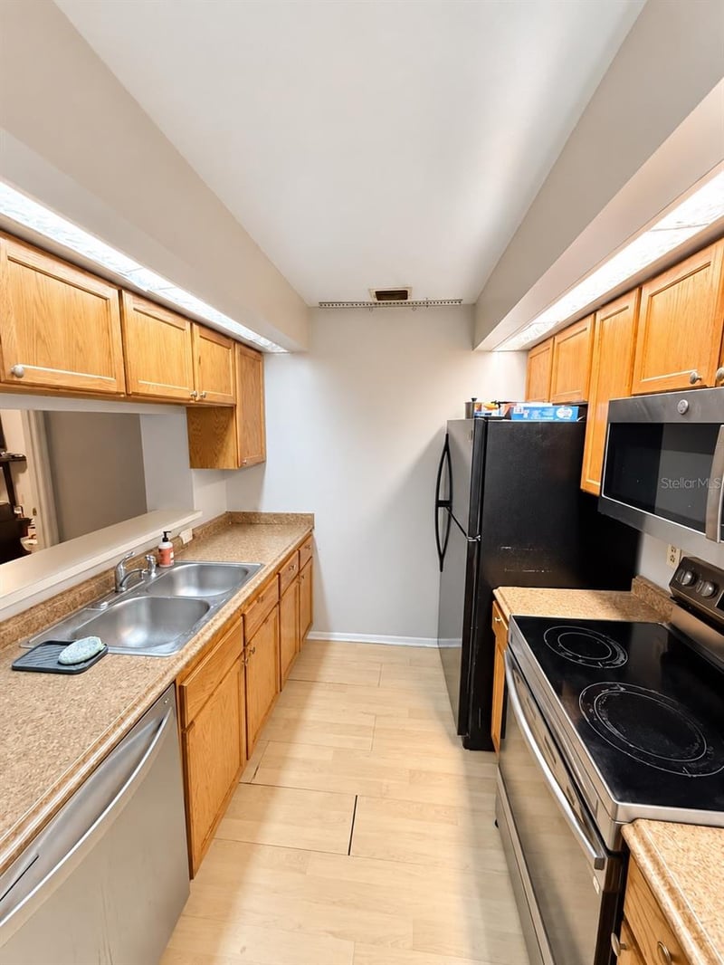 4209 Winding Moss Trl #201, Tampa, FL 33613