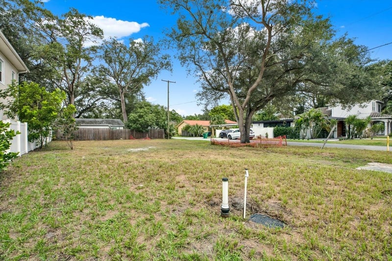 3201 W Fielder St, Tampa, FL 33611