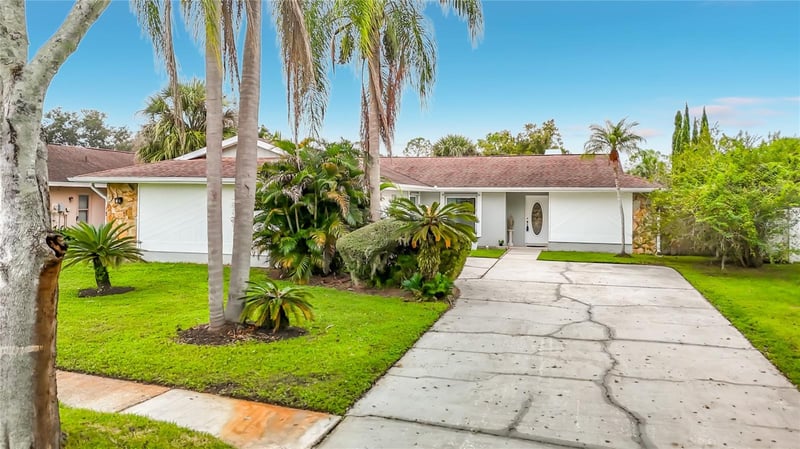 5118 Brynn Mawr Dr, Tampa, FL 33624