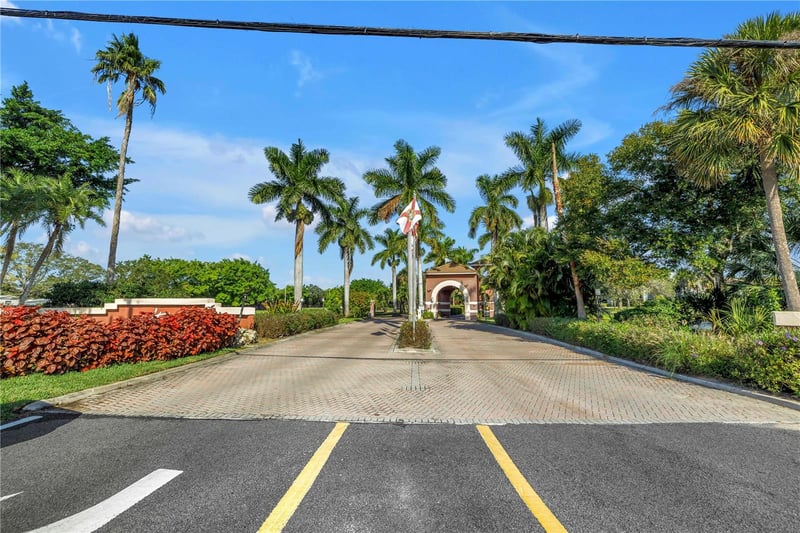 10263 Gandy Blvd N #315, St Petersburg, FL 33702