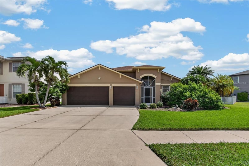 6129 41st St E, Bradenton, FL 34203
