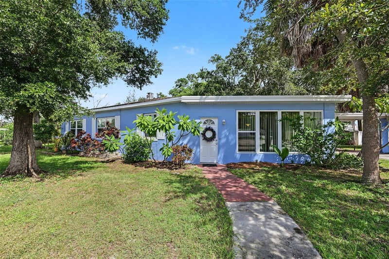 4139 1st St NE, St Petersburg, FL 33703