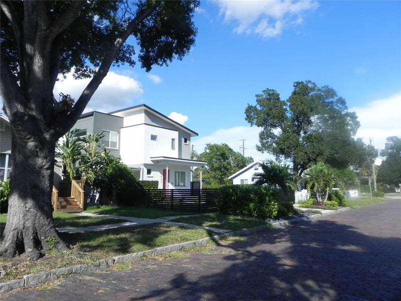 2426 2nd Ave N, St Petersburg, FL 33713