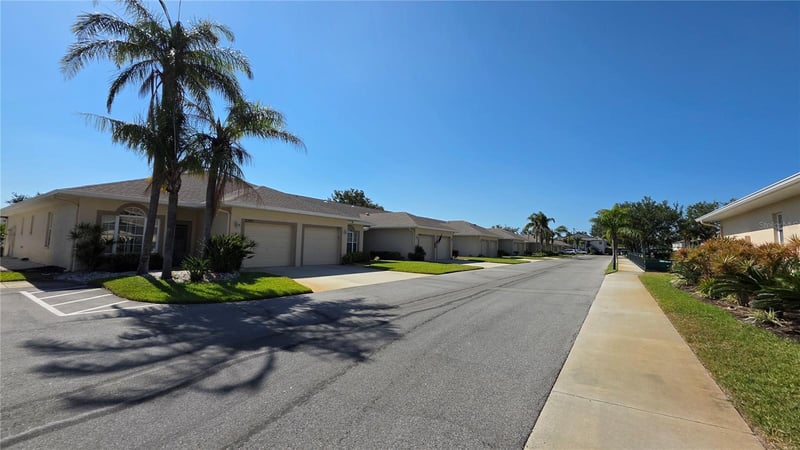 2747 73rd Ct W, Bradenton, FL 34209