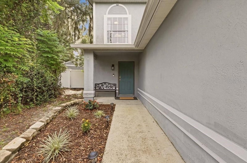 3824 Creek Way Ct, Plant City, FL 33563