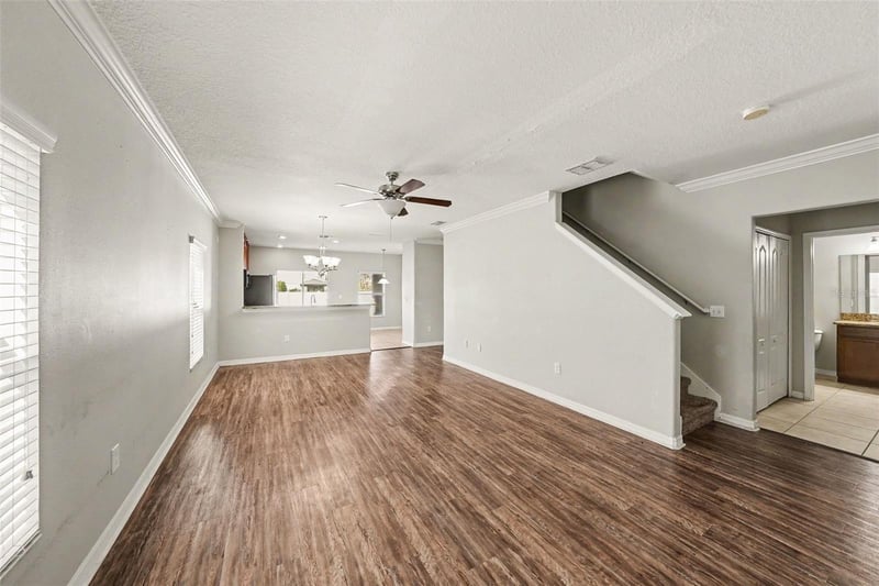 1904 Hawks View Dr, Ruskin, FL 33570