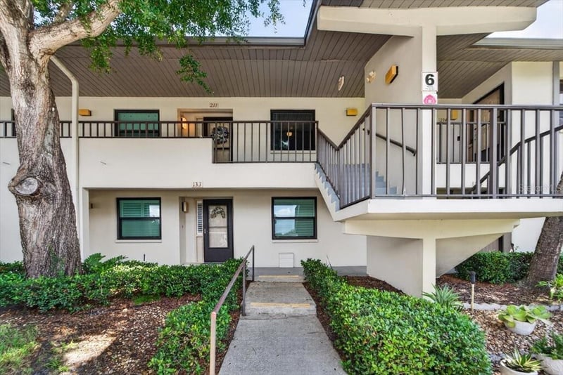 1601 43rd St N #233, St Petersburg, FL 33713