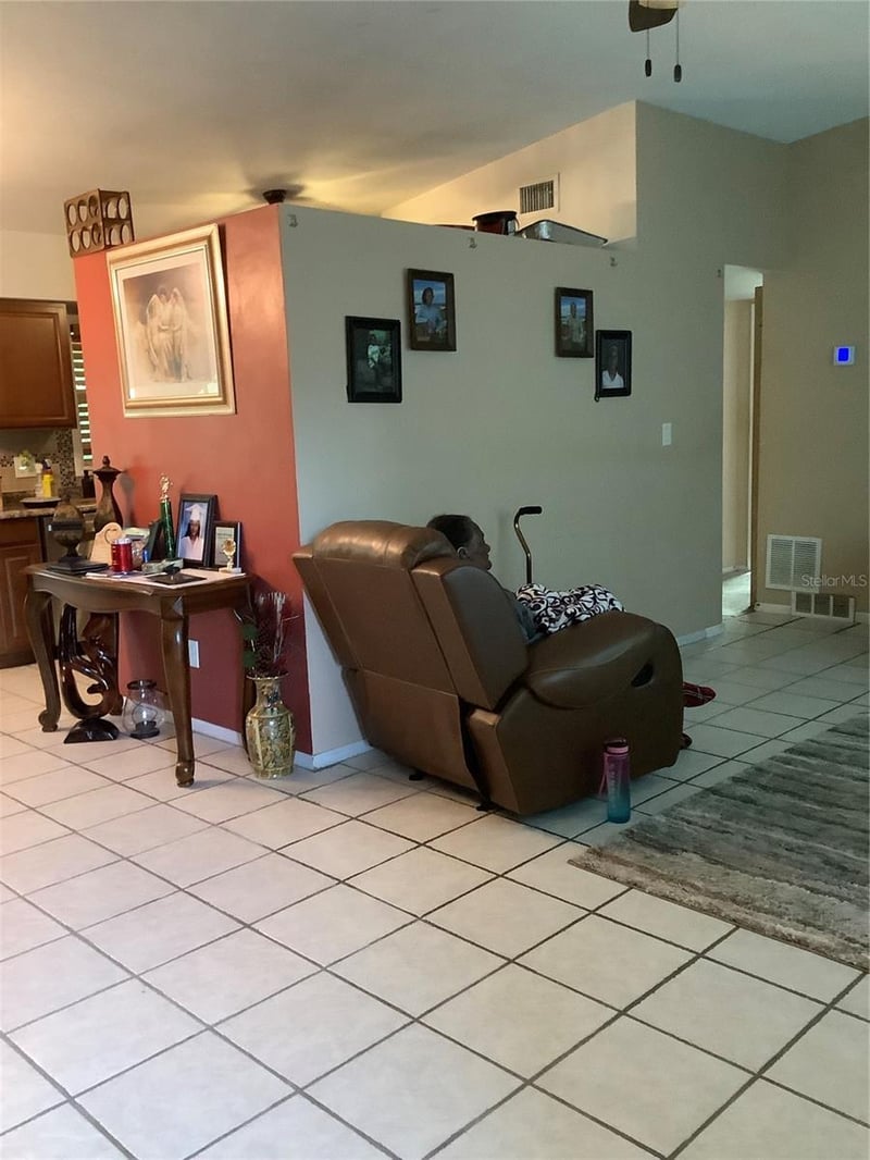 819 62nd Ave S, St Petersburg, FL 33705