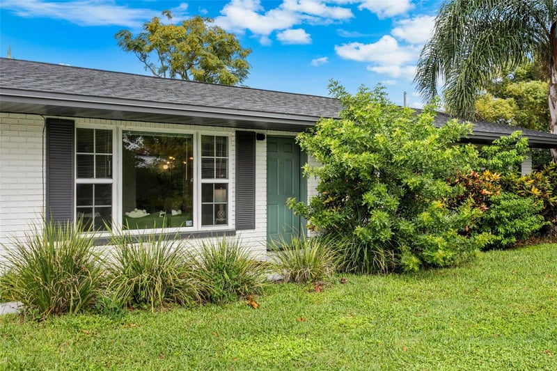 412 Deville Dr E, Largo, FL 33771