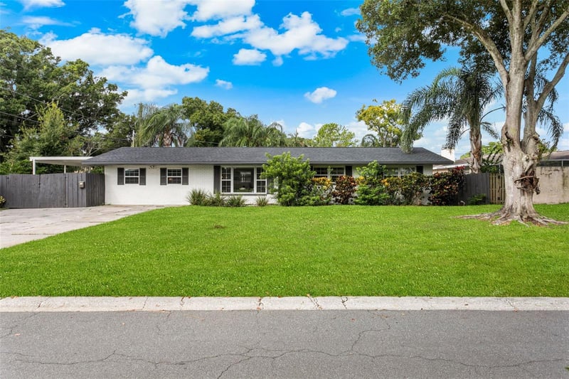 412 Deville Dr E, Largo, FL 33771