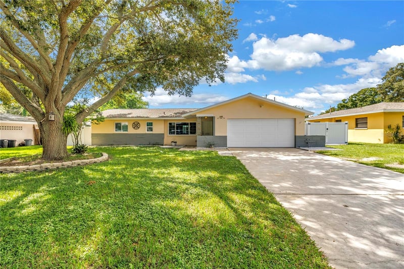 1350 Woodcrest Ave, Clearwater, FL 33756