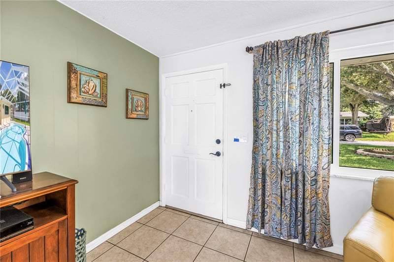 1350 Woodcrest Ave, Clearwater, FL 33756