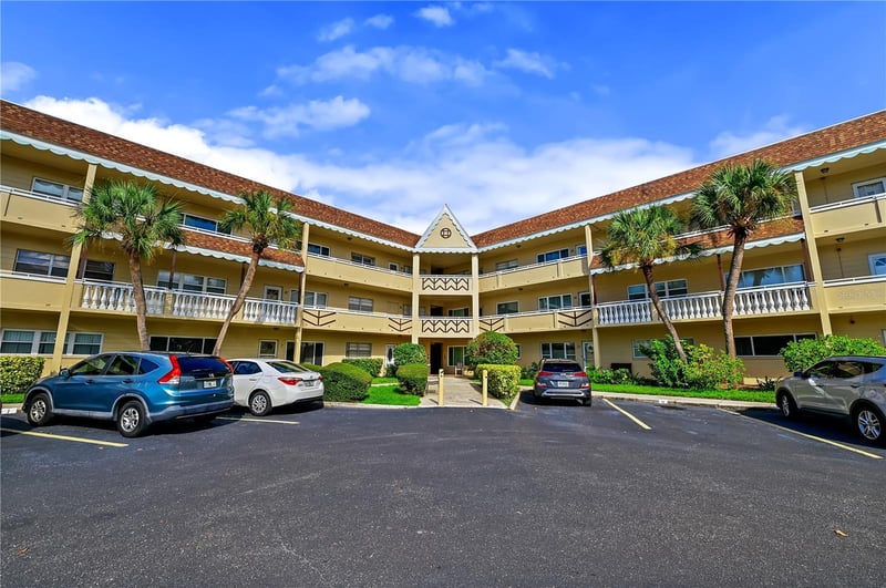2041 Australia Way W #15, Clearwater, FL 33763