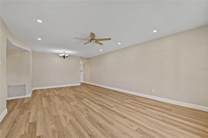 2041 Australia Way W #15, Clearwater, FL 33763