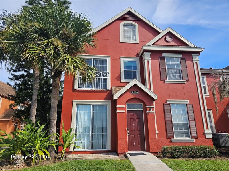 9190 Lake Chase Island Way, Tampa, FL 33626