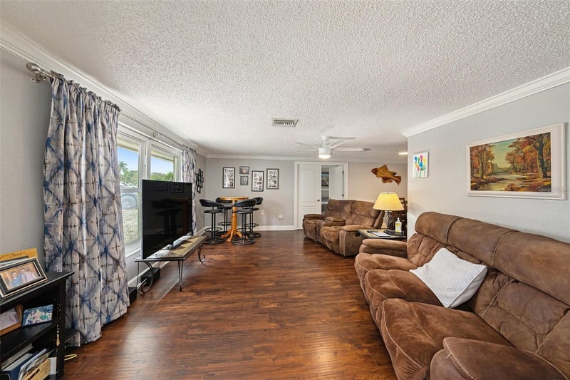 1117 Rushmore Dr, Holiday, FL 34690