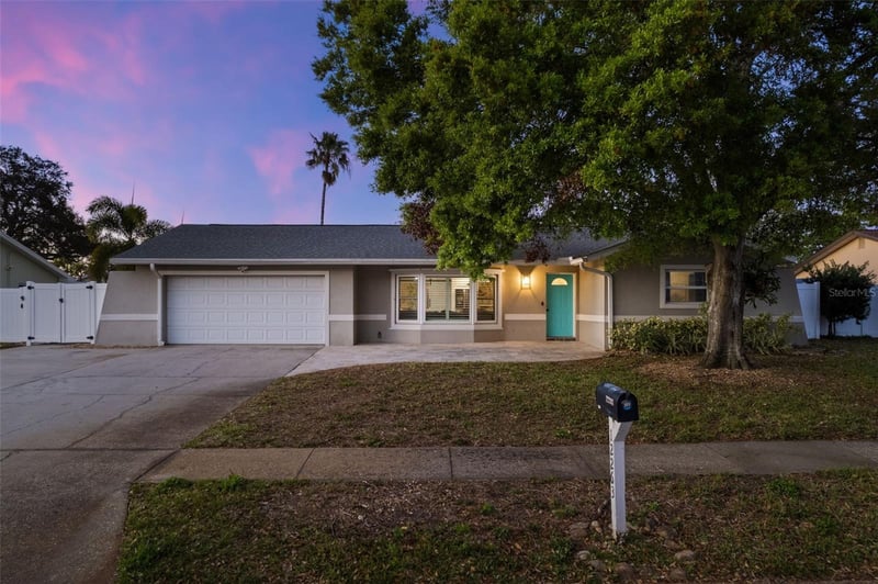 12263 90th Ave, Seminole, FL 33772
